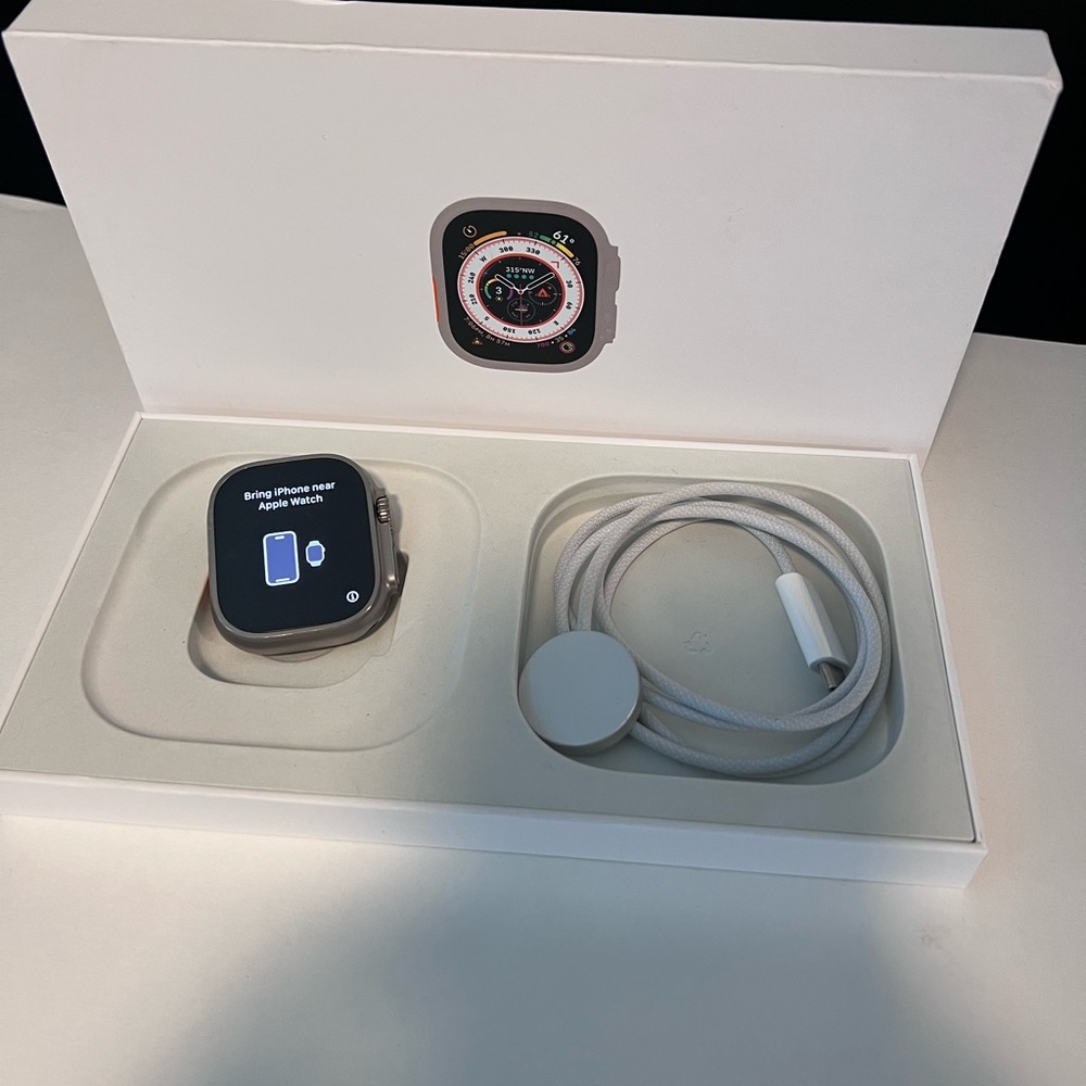 Apple Watch Ultra w 3 straps
